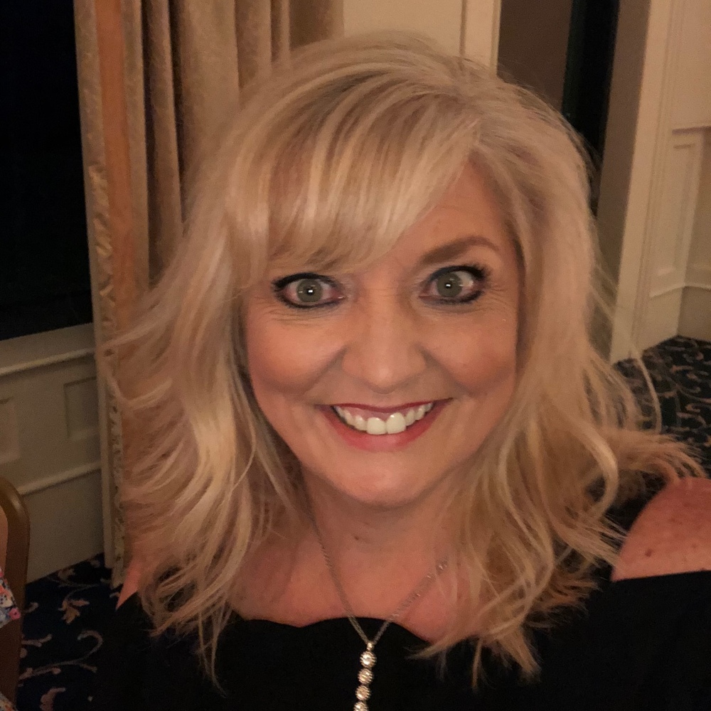 Meet your Posher, Laura